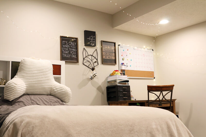 23. Older Daughter's Room.jpg